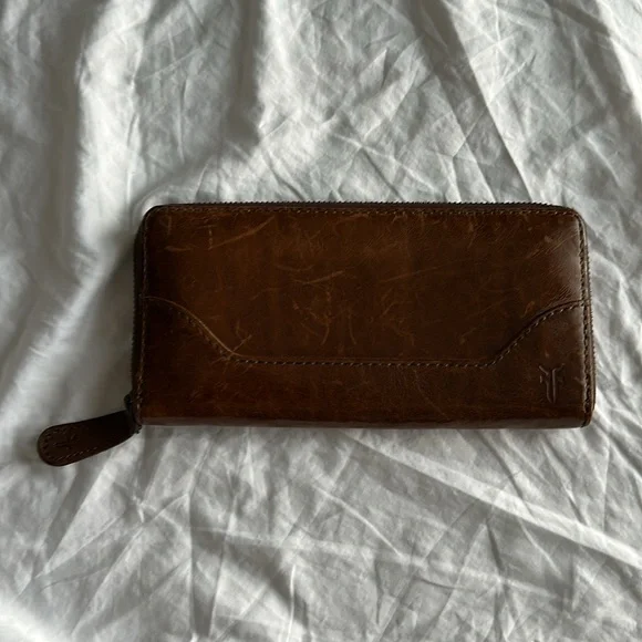FRYE Melissa Zip Wallet - Picture 3 of 5